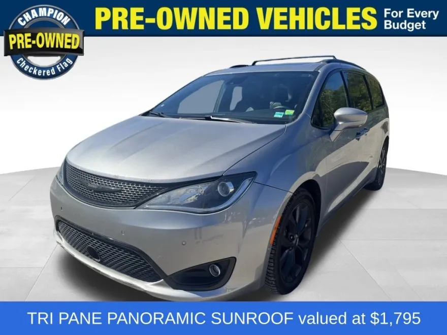 2019 Chrysler Pacifica Touring Plus photo 1