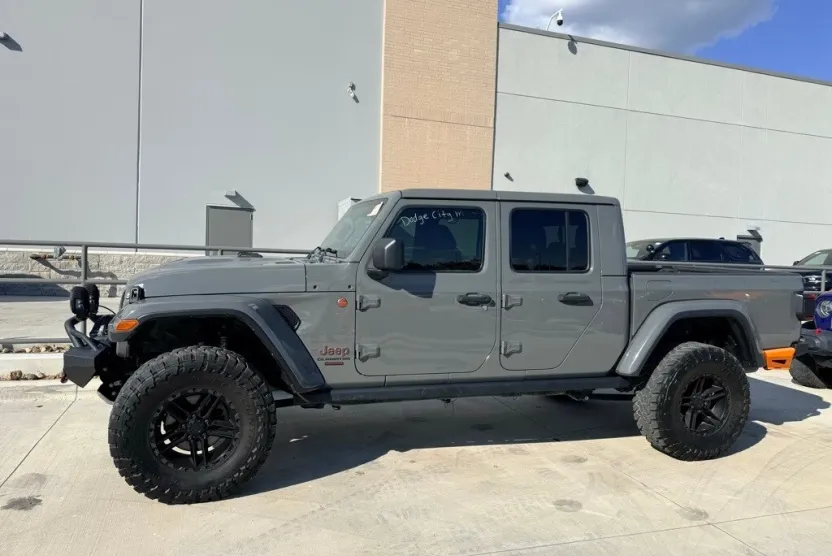 2021 Jeep Gladiator Mojave photo 1
