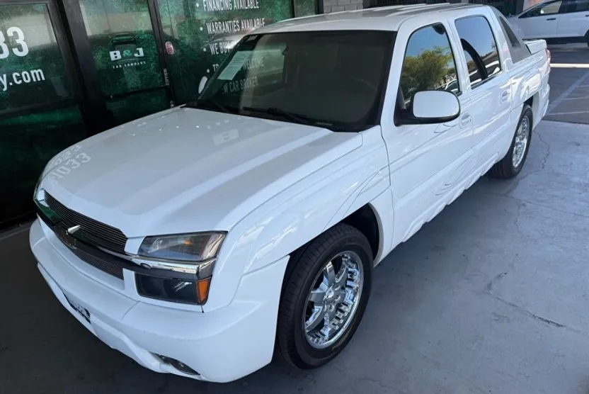 2002 Chevrolet Avalanche photo 1