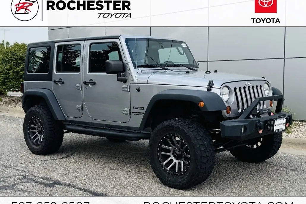 2013 Jeep Wrangler Unlimited Sport photo 1