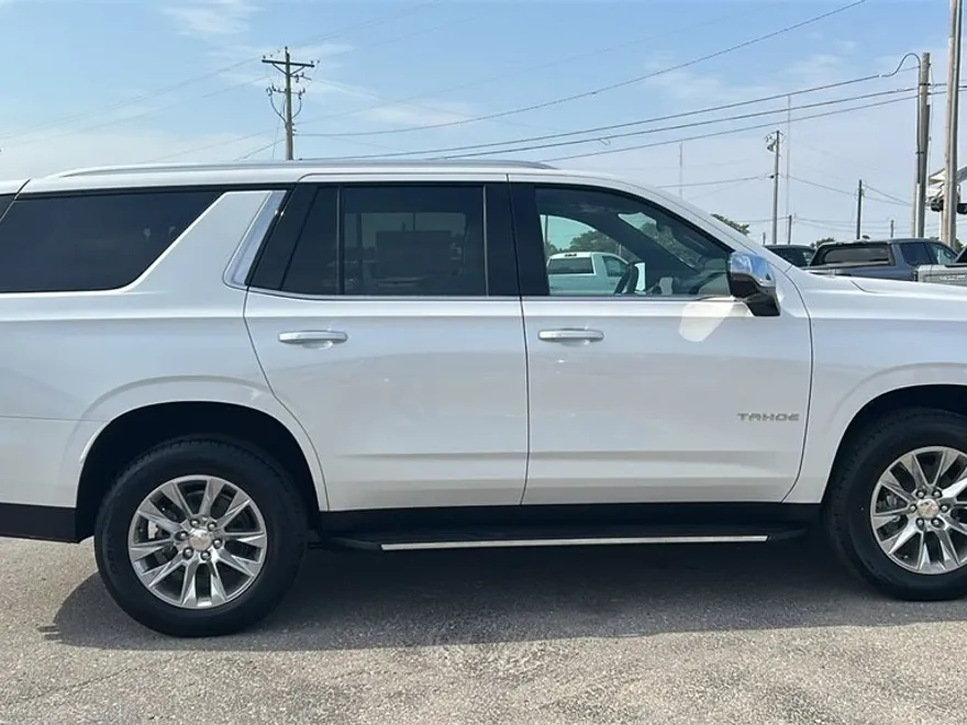 2025 Chevrolet Tahoe Premier photo 1