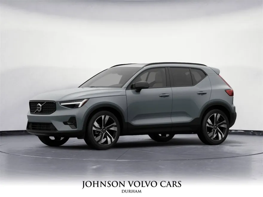 2026 Volvo XC40 photo 1