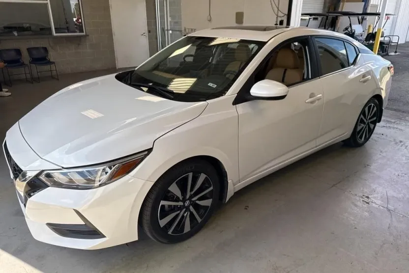 2022 Nissan Sentra SV photo 1