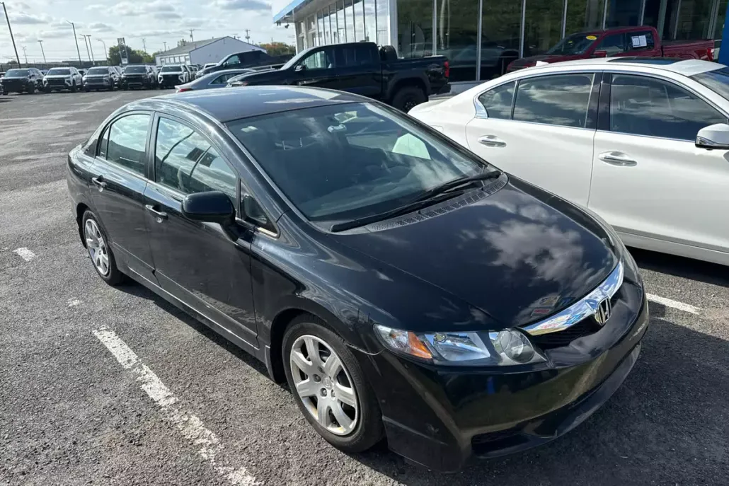 2010 Honda Civic LX photo 1
