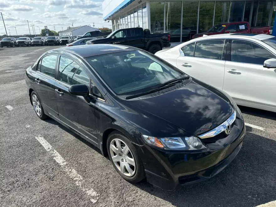 2010 Honda Civic LX photo 1
