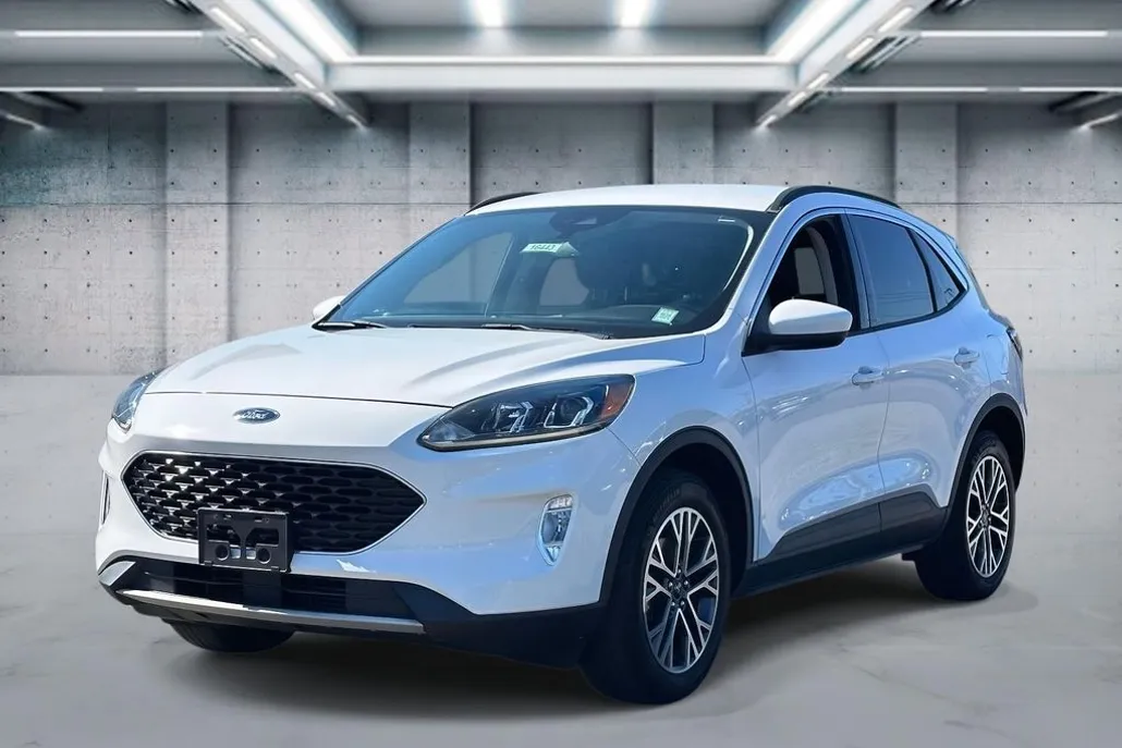 2020 Ford Escape SEL photo 1