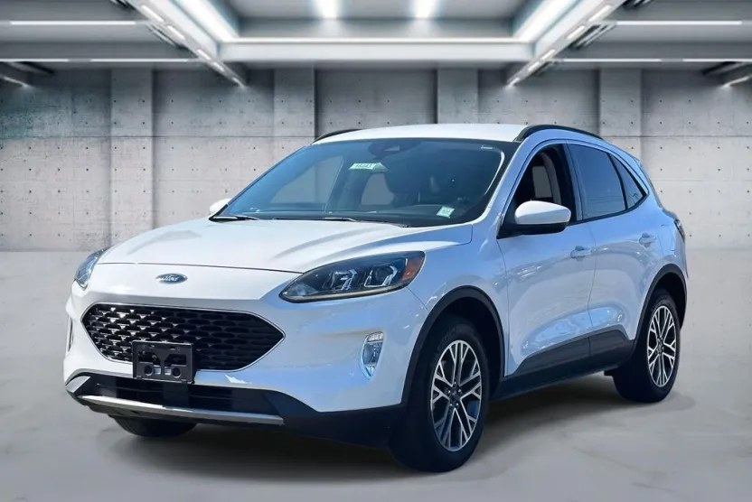 2020 Ford Escape SEL photo 1