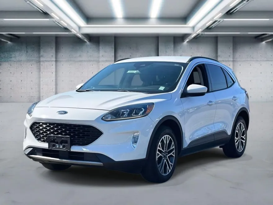 2020 Ford Escape SEL photo 1