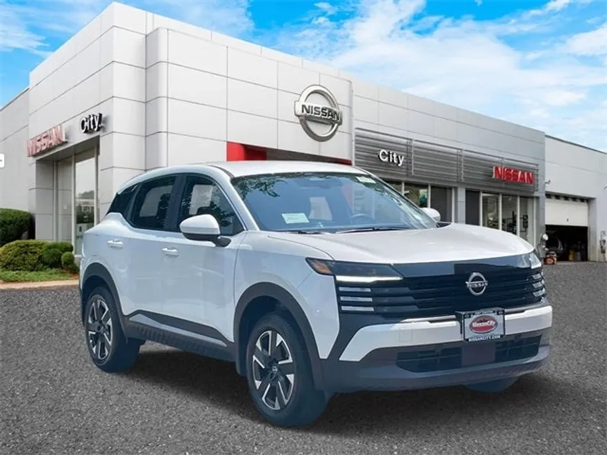 2025 Nissan Kicks SV photo 1