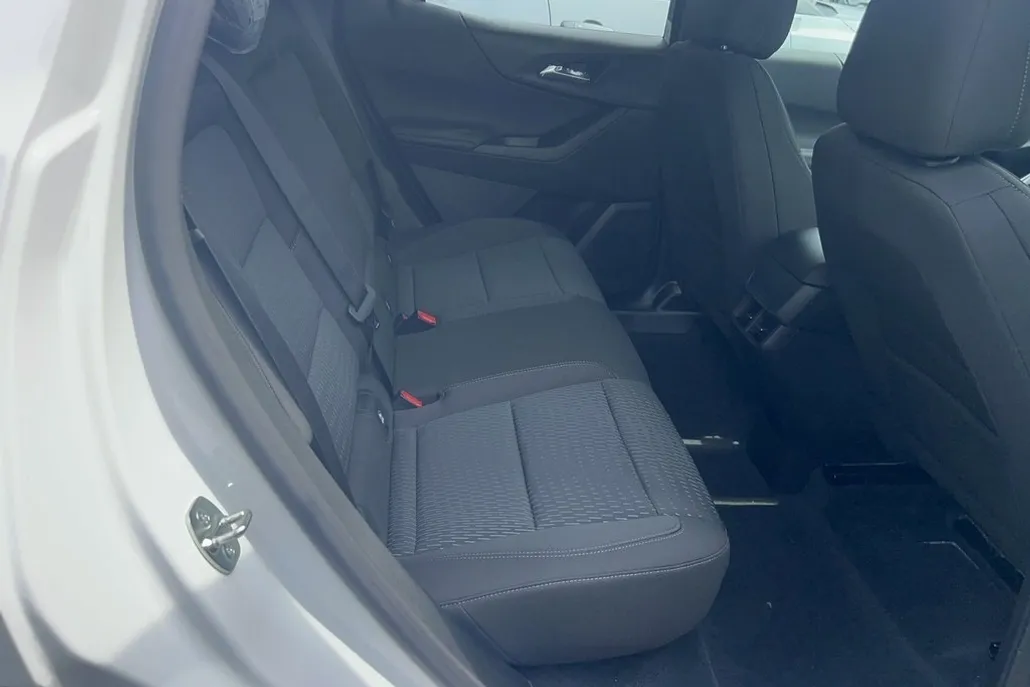 2026 Chevrolet Equinox LT photo 1