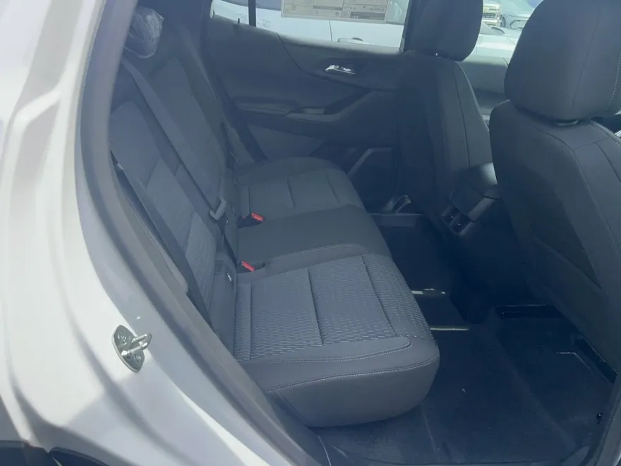 2026 Chevrolet Equinox LT photo 1