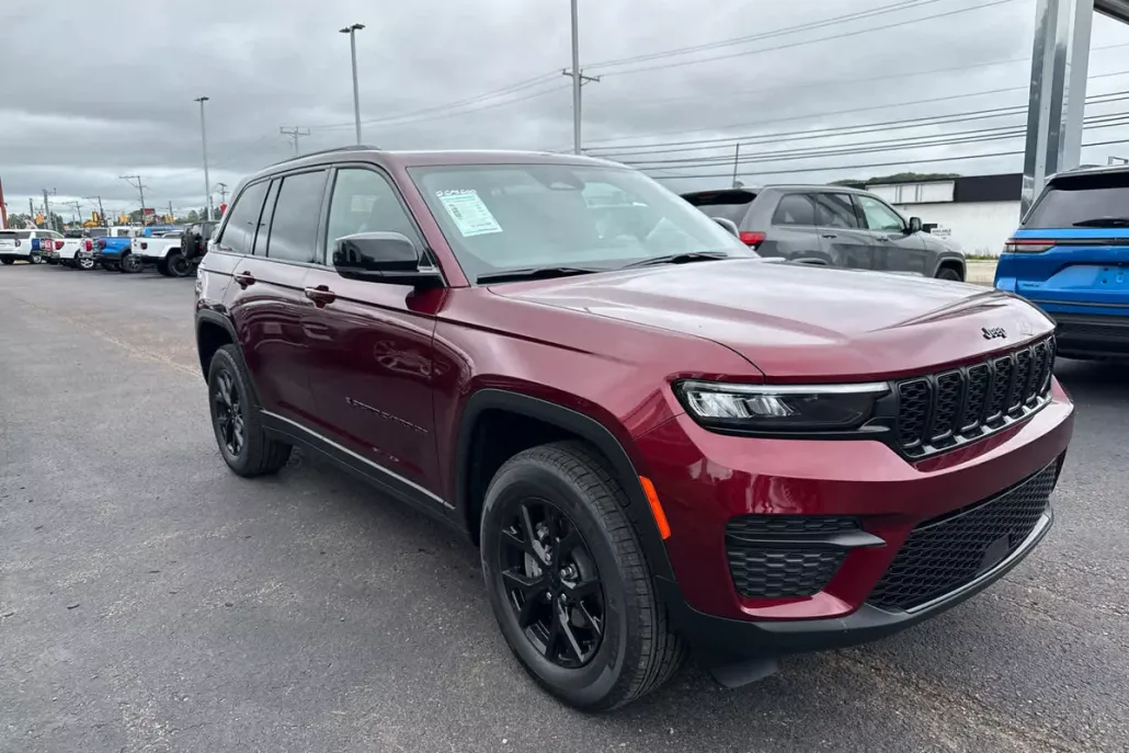 2025 Jeep Grand Cherokee Altitude X photo 1