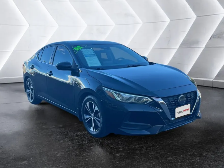 2022 Nissan Sentra SV photo 1