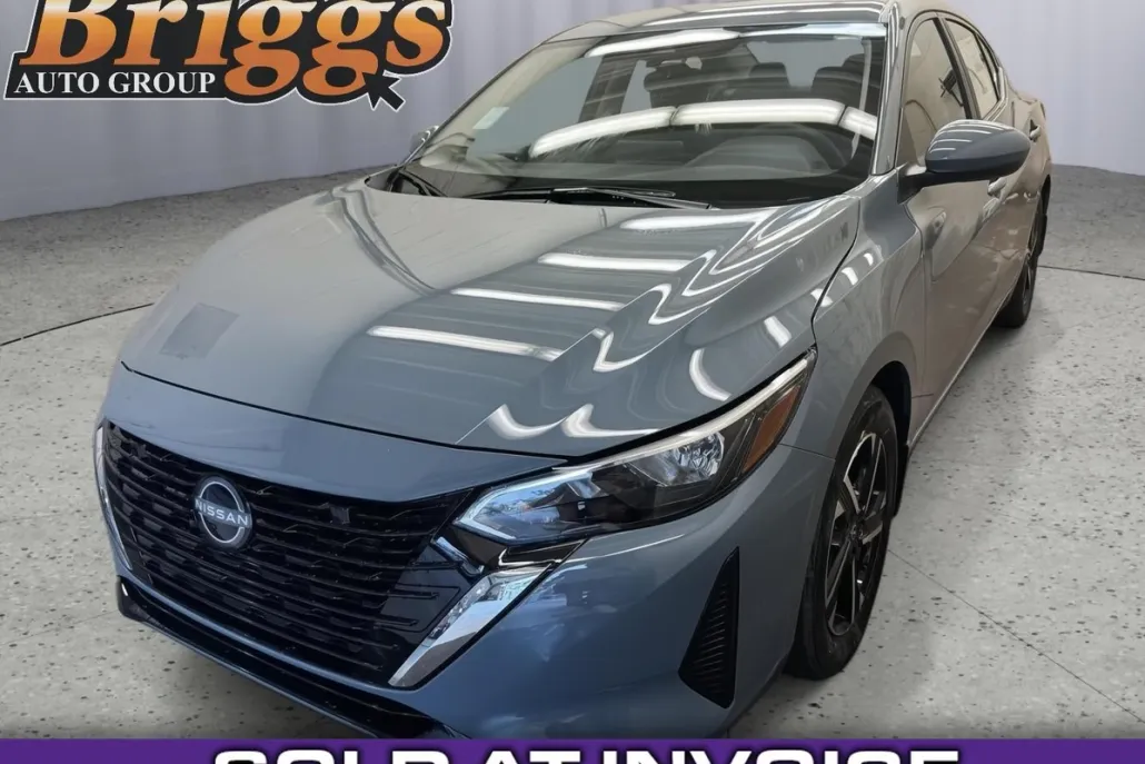 2025 Nissan Sentra SV photo 1
