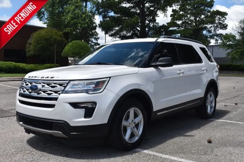 2018 Ford Explorer XLT photo 1