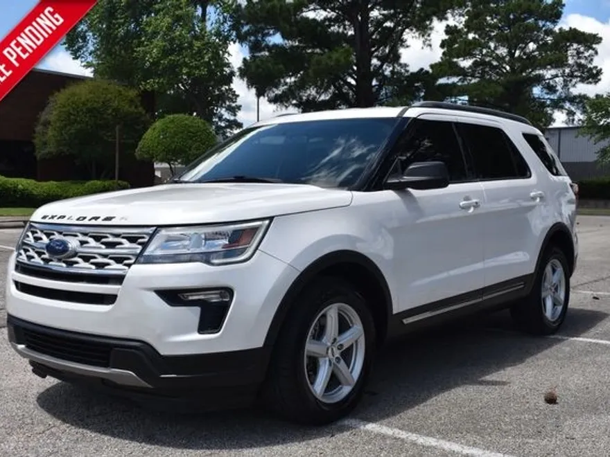 2018 Ford Explorer XLT photo 1