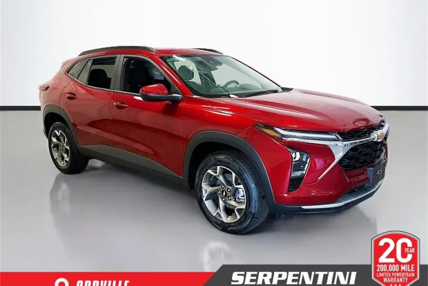 2025 Chevrolet Trax LT photo 1