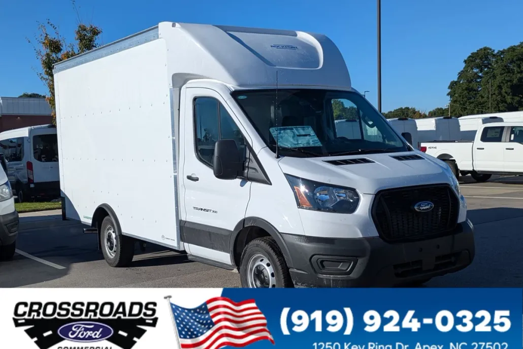 2025 Ford Transit Cutaway photo 1
