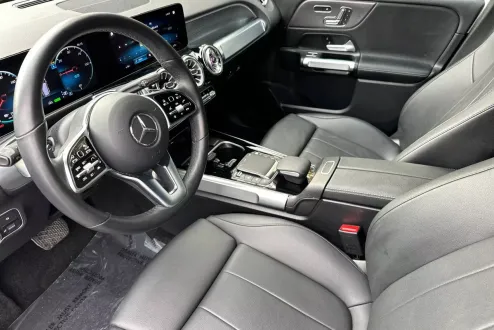 2023 Mercedes Benz EQB photo 3