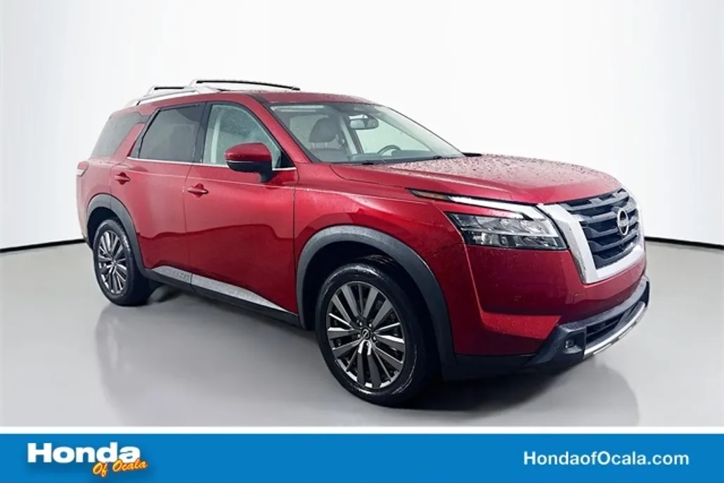 2022 Nissan Pathfinder SL photo 1