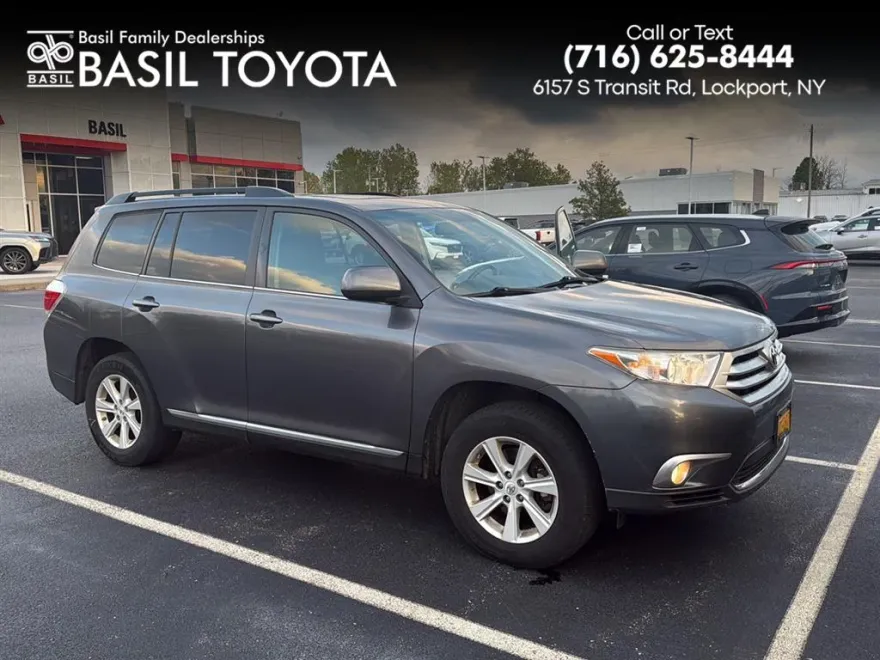 2012 Toyota Highlander SE photo 1