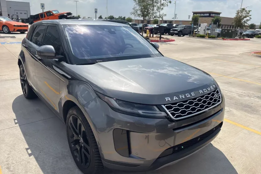 2020 Land Rover Range Rover Evoque SE photo 1