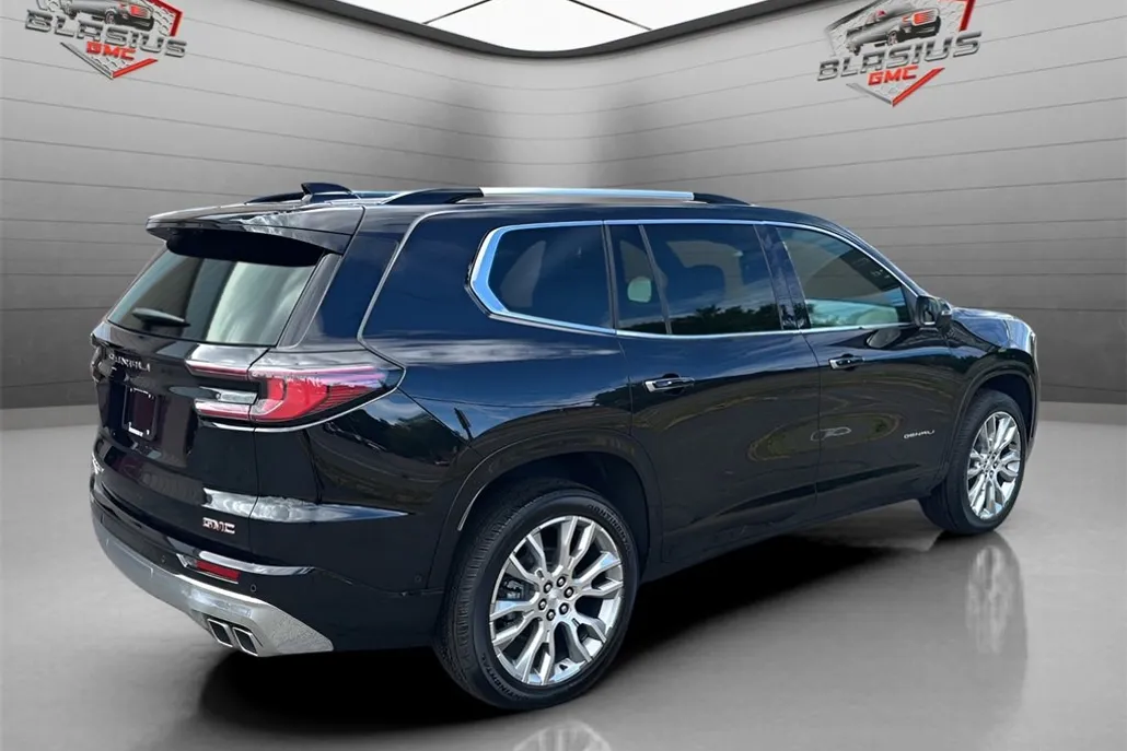 2026 Gmc Acadia Denali photo 1