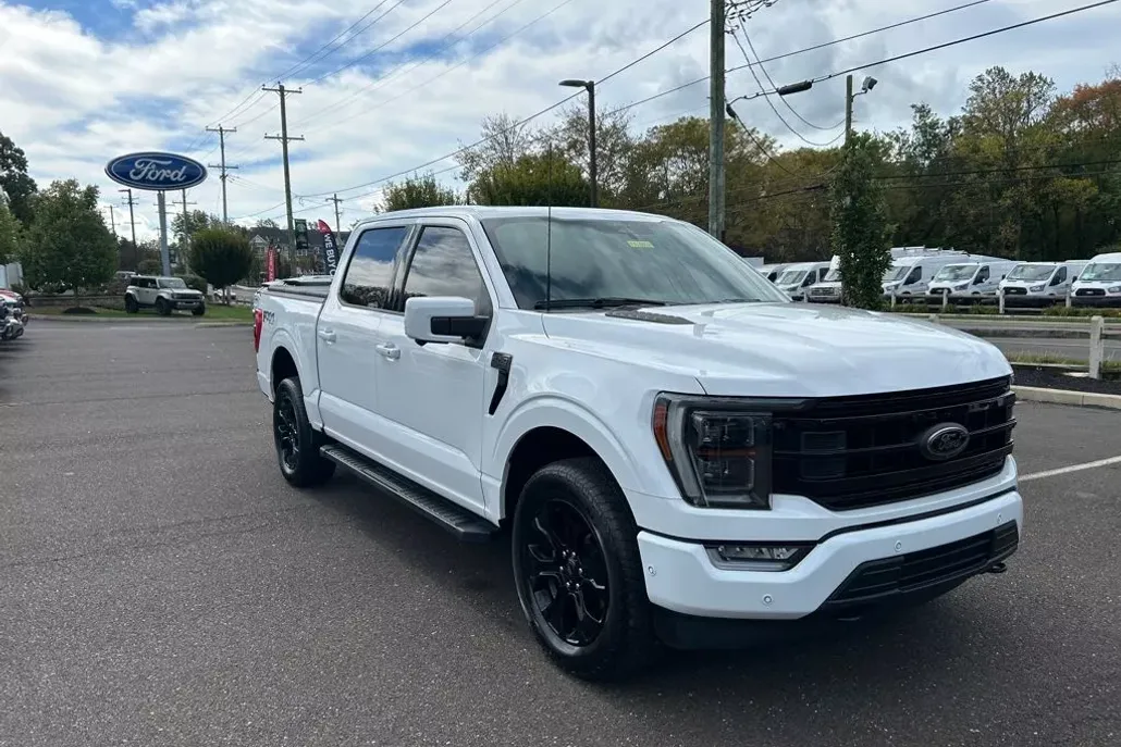 2022 Ford F-150 Lariat photo 1