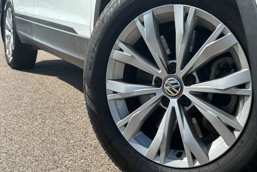 2019 Volkswagen Tiguan S photo 1