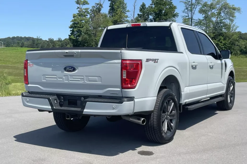 2023 Ford F-150 XLT photo 1