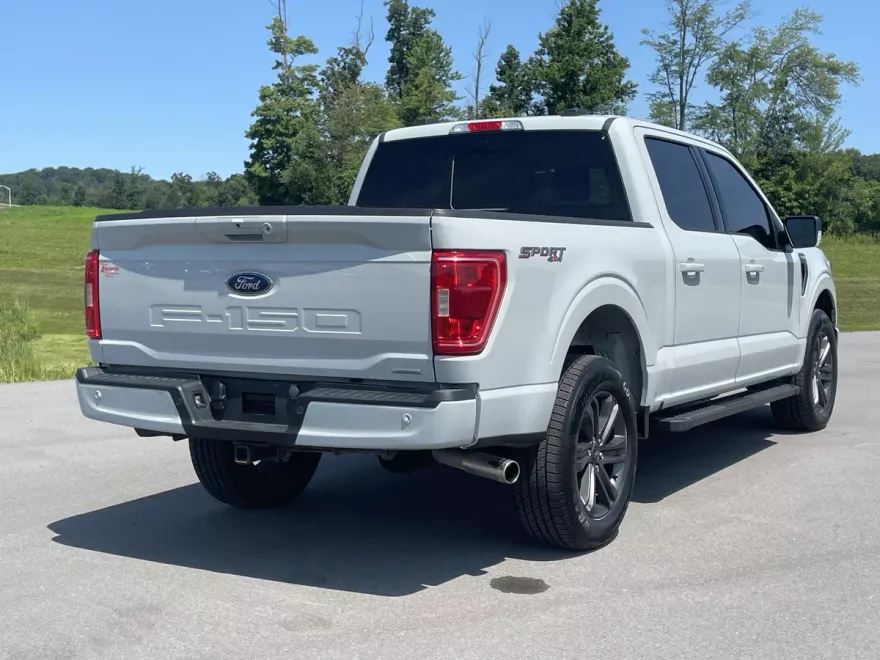 2023 Ford F-150 XLT photo 1
