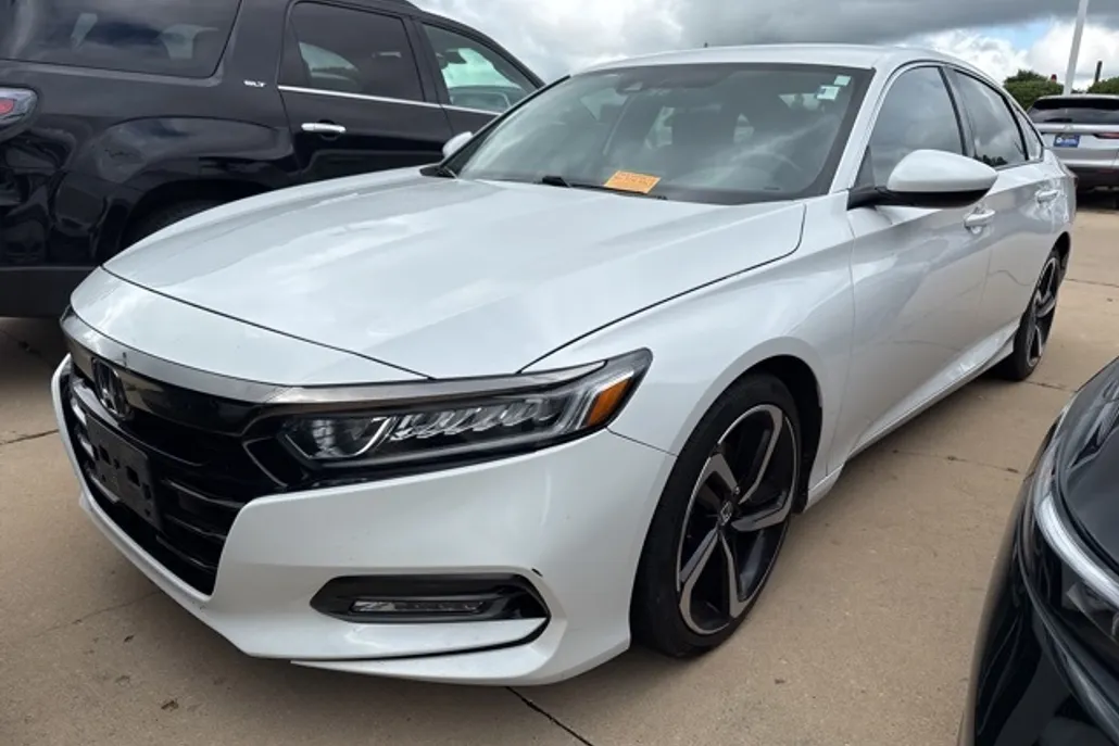 2018 Honda Accord Sport photo 1