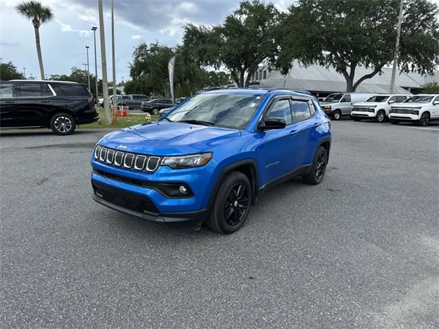 2022 Jeep Compass Latitude photo 1