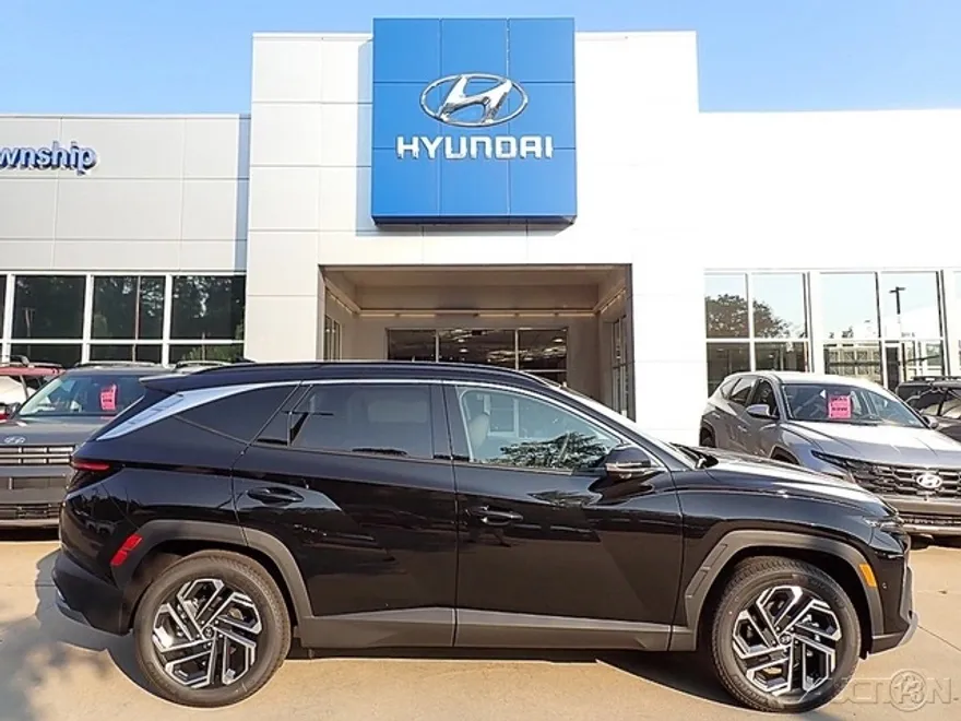 2025 Hyundai Tucson Limited photo 1