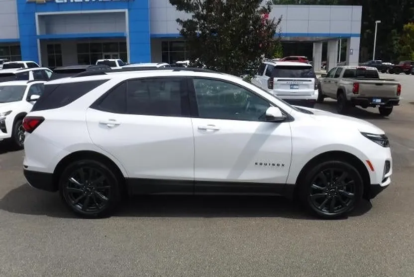 2024 Chevrolet Equinox RS photo 1