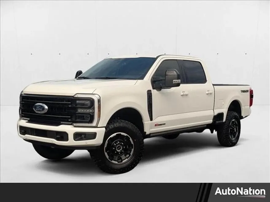 2025 Ford F-250 Platinum photo 1