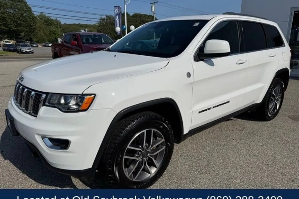 2020 Jeep Grand Cherokee Laredo photo 1