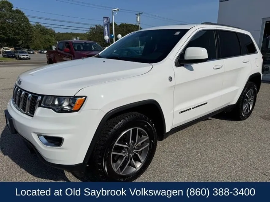 2020 Jeep Grand Cherokee Laredo photo 1