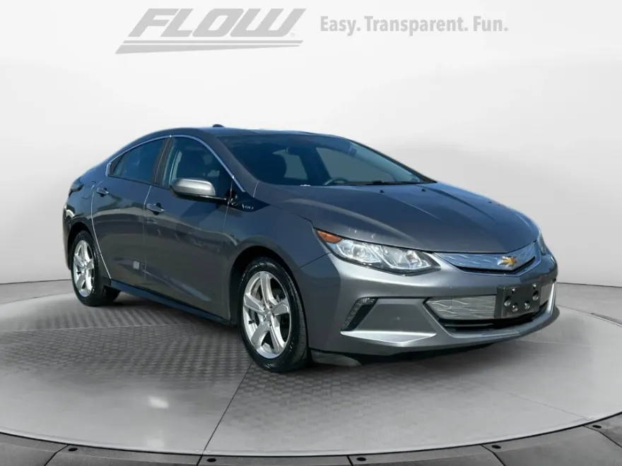 2019 Chevrolet Volt LT photo 1