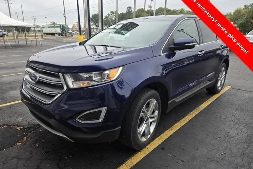 2016 Ford Edge Titanium photo 1