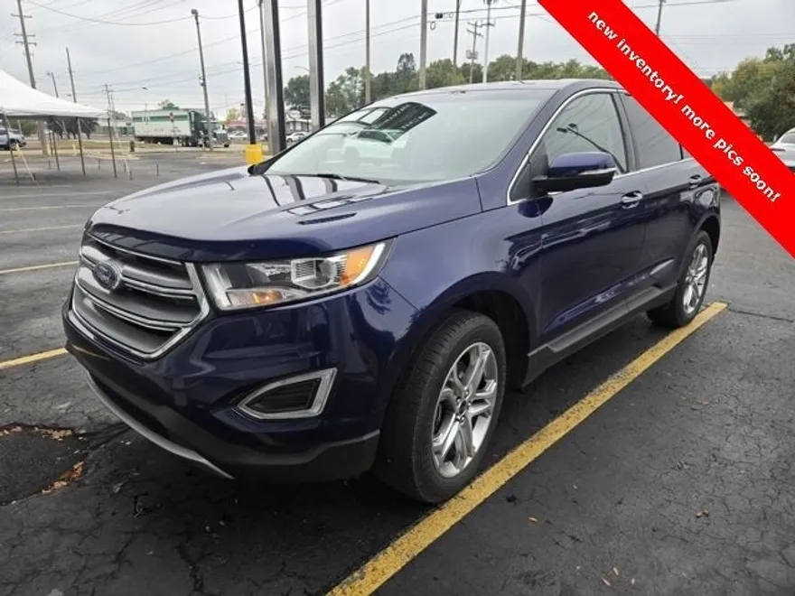 2016 Ford Edge Titanium photo 1