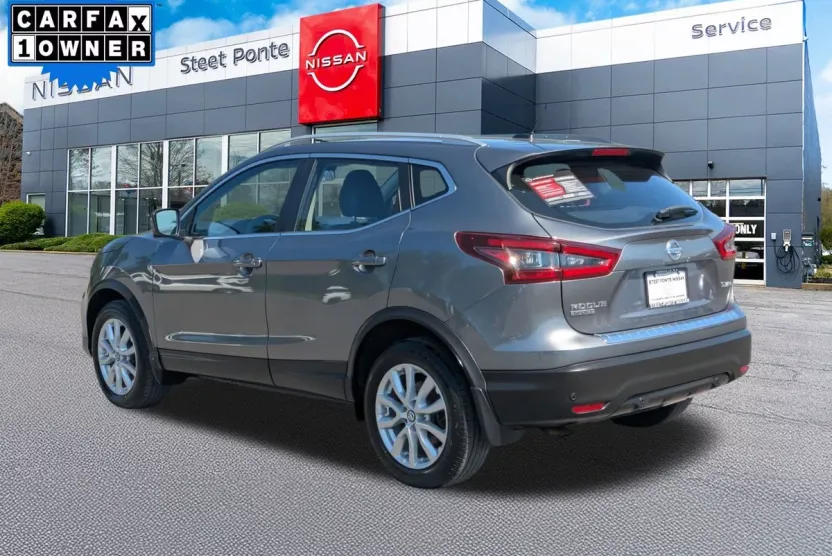 2022 Nissan Rogue Sport SV photo 1