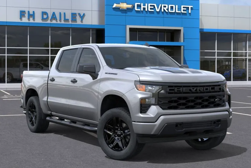 2025 Chevrolet Silverado 1500 Custom photo 1