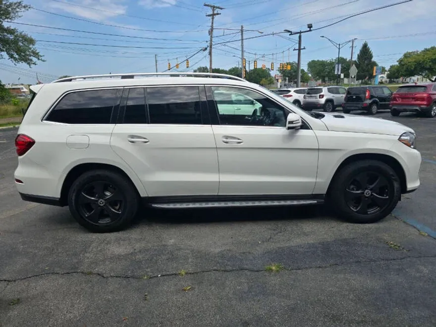 2017 Mercedes Benz GLS 450 photo 1