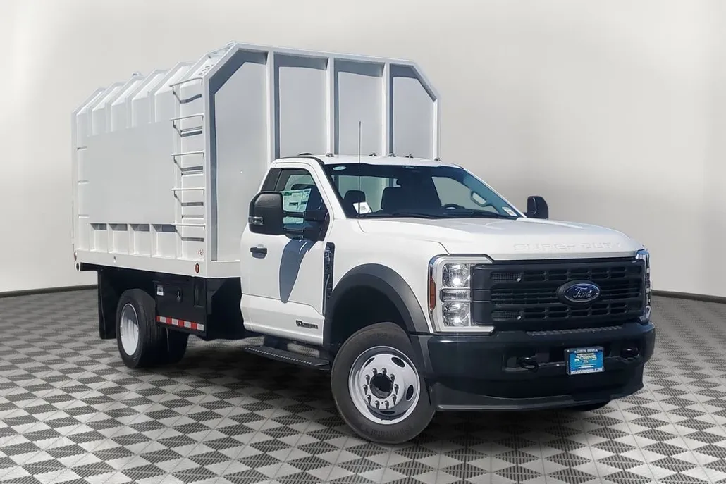 2024 Ford F-550 photo 1