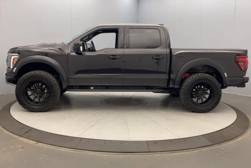 2025 Ford F-150 Raptor photo 1