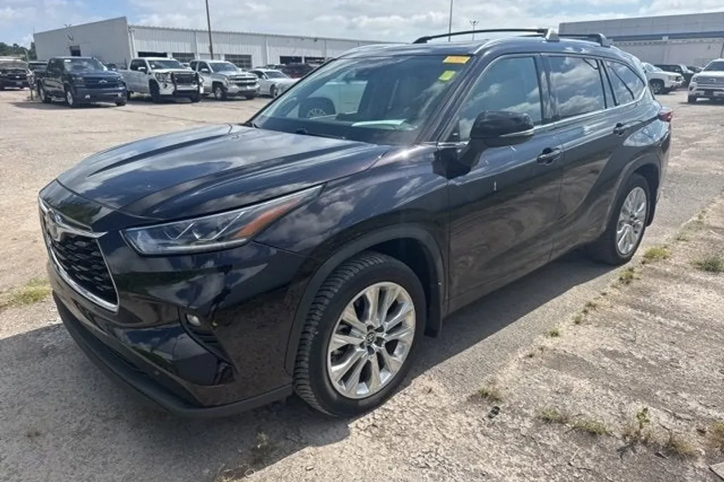 2021 Toyota Highlander Hybrid Limited photo 1