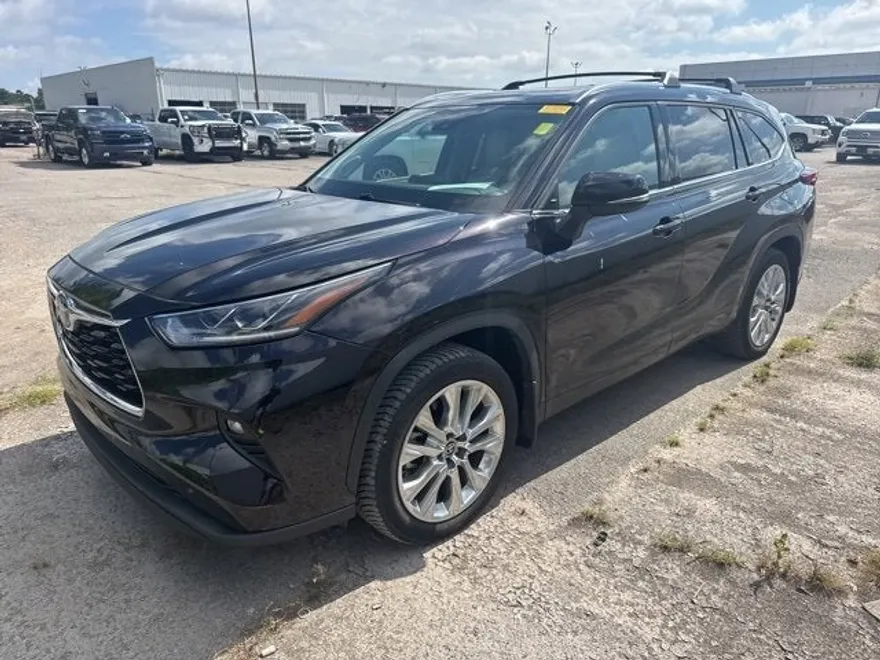 2021 Toyota Highlander Hybrid Limited photo 1
