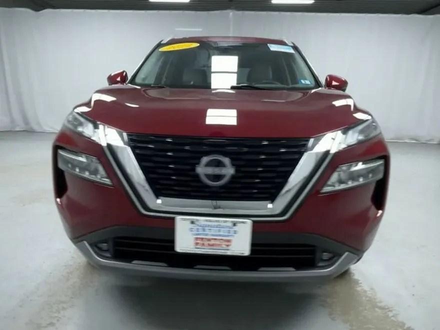 2022 Nissan Rogue SL photo 1