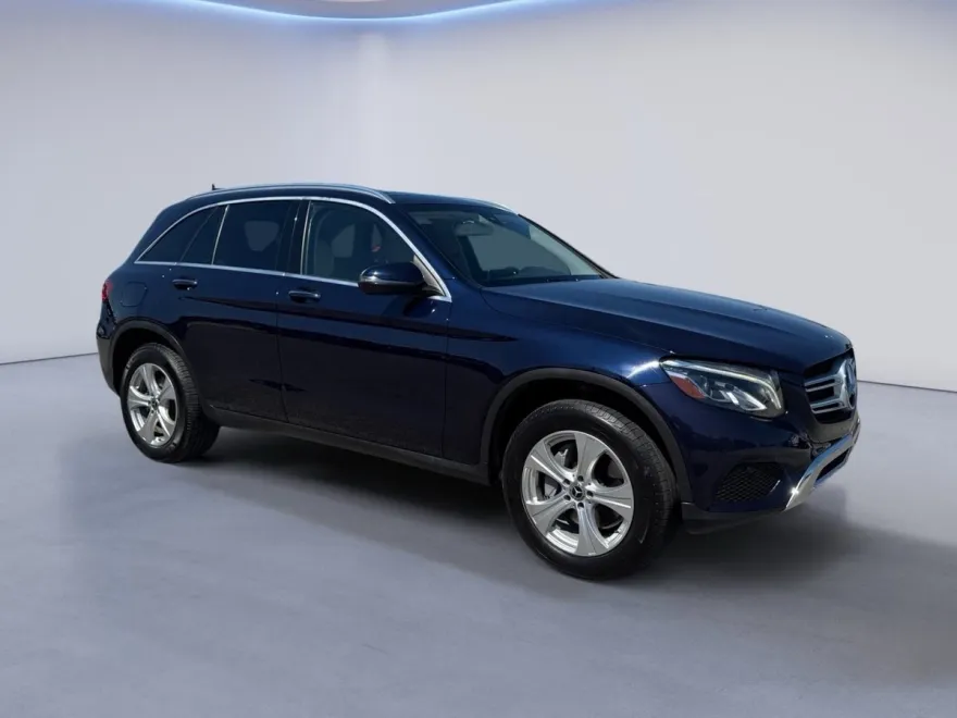 2018 Mercedes Benz GLC 300 4MATIC photo 1